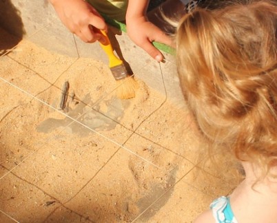 Découverte de la géologie et des fossiles grâce au géorium - photo PNRL Solgne Louis