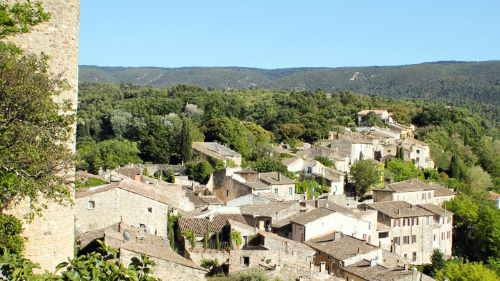 Les maisons du village de Ménerbes (photo PNRL - Jérémie Haye)