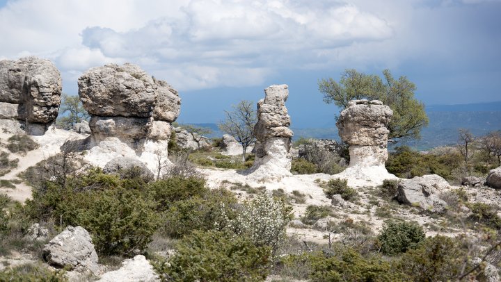 Les Mourres de Forcalquier (photo PNRL - Stéphane Legal)