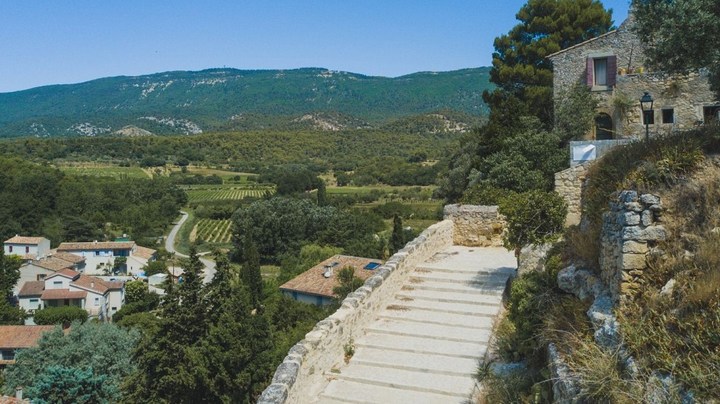 Chemins du patrimoine à Cabrières-d'Aigues (photo PNRL)