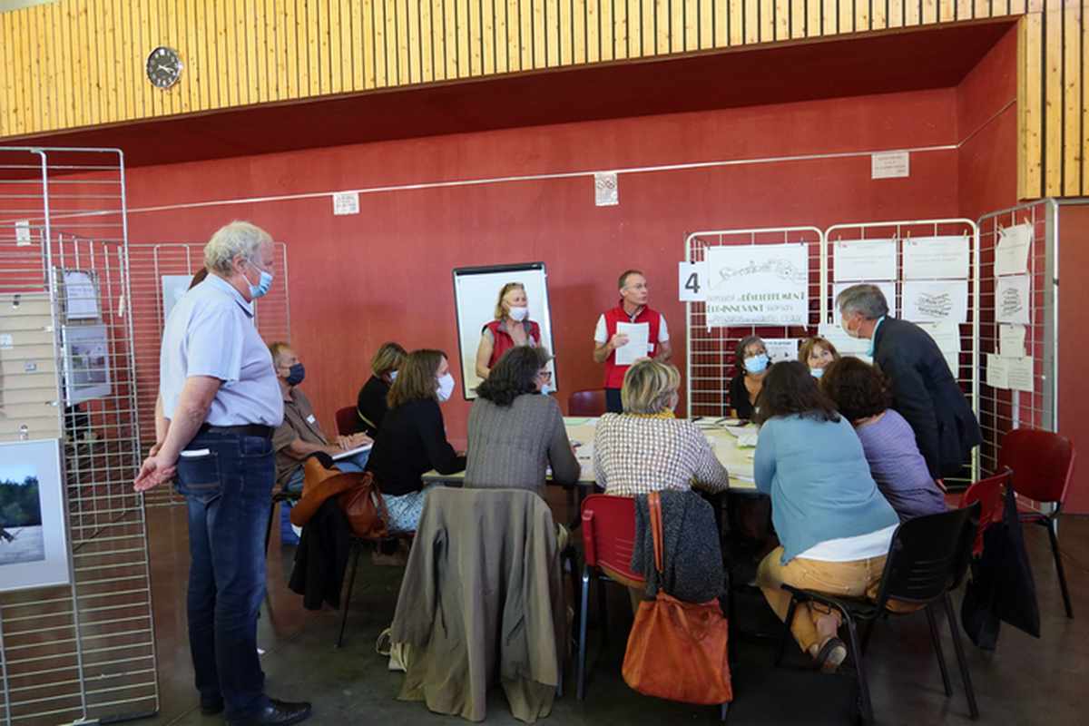 Forum mixte du 27 mai 2021 à Oppède (photo PNRL-Mona Espanel)