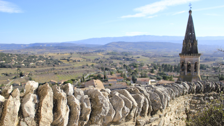 Muret de pierre à Saint-Saturnin_lès_Apt