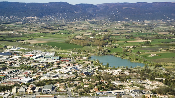 Zone d'activités d'Apt et Gargas (PNRL-Jérôme Brichard)