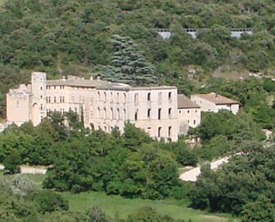 Le château de l'environnement à Buoux (photo PNRL)